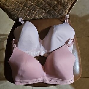 Lot Of 2 PINK Victoria's Secret Wear Everywhere Wireless Lightly Lined Bras Pink